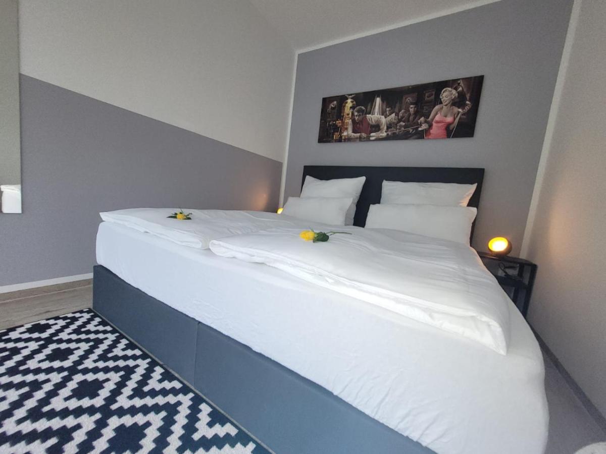Ferienwohnung Holzland バート・クロスターラウスニッツ エクステリア 写真
